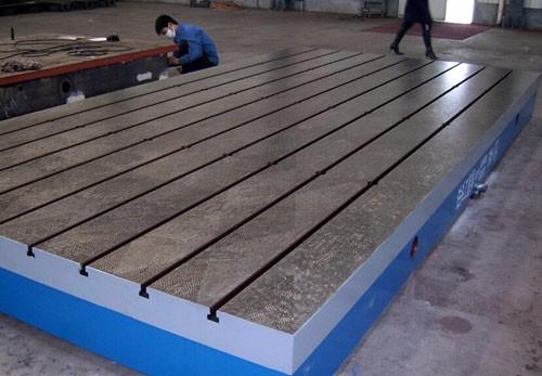 Large tool platform